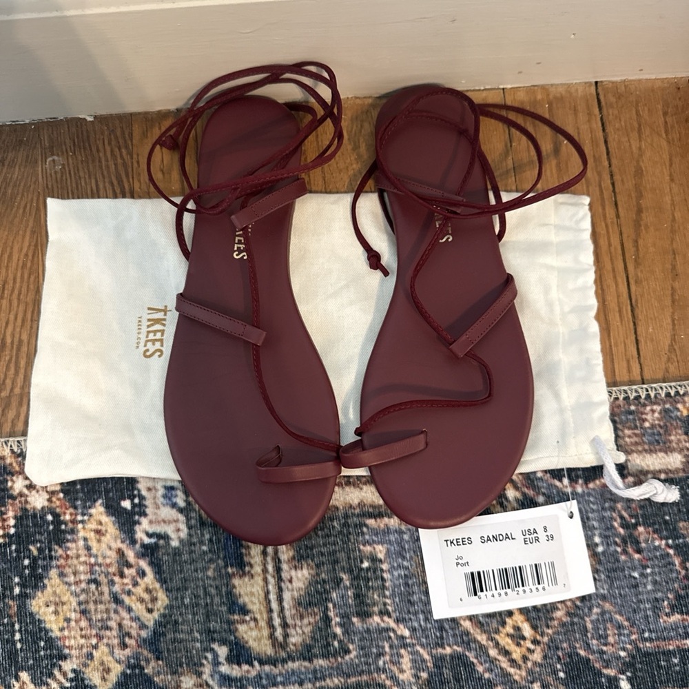 TKEES Women's Jo Sandals in Burgundy